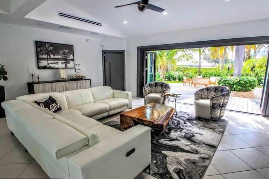 Swaying Palm Beach House Fort Lauderdale Exterior photo