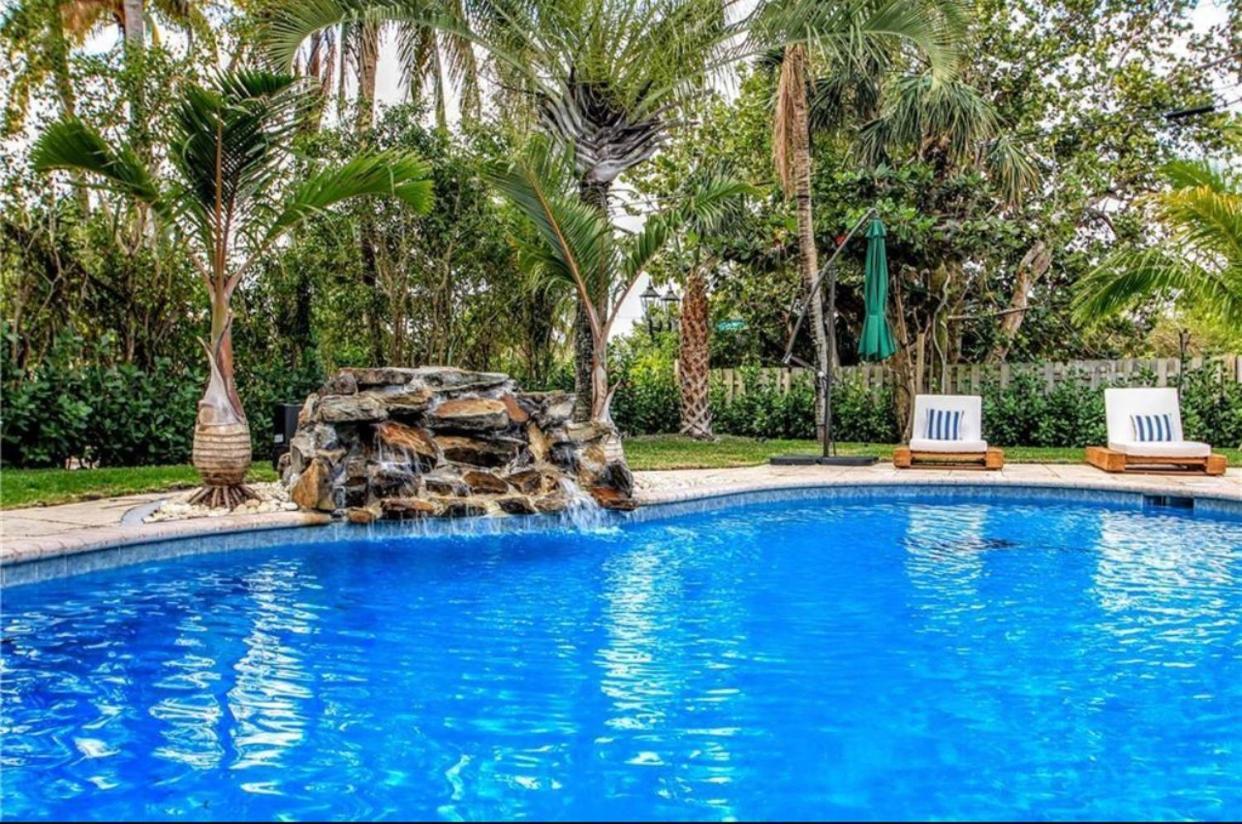 Swaying Palm Beach House Fort Lauderdale Exterior photo